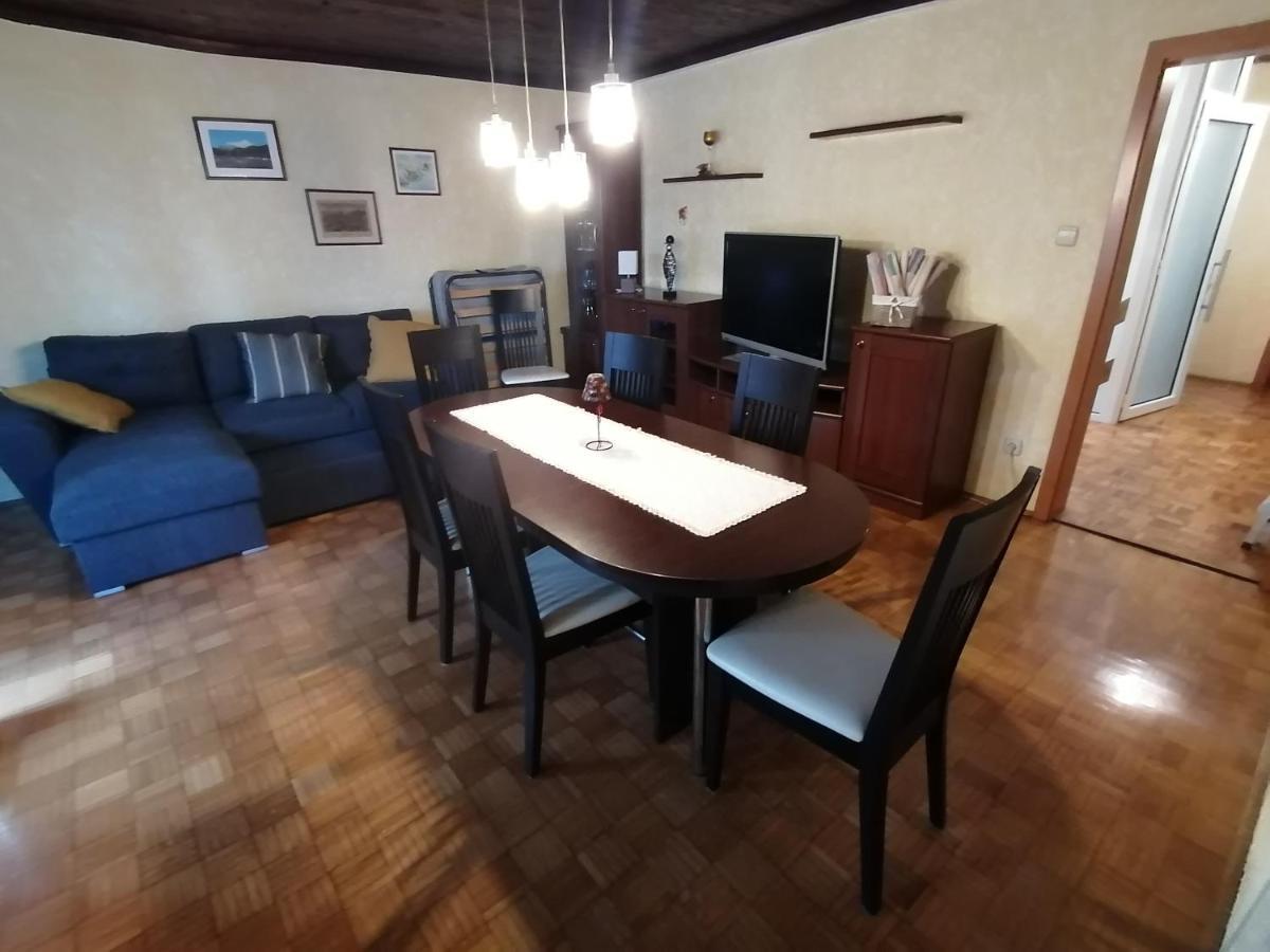 Apartma Zele Postojna Exterior foto